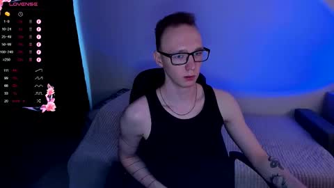 Snapshot of alex_silent chatting on 09.09.25 alex_silent online show from 09.09.25