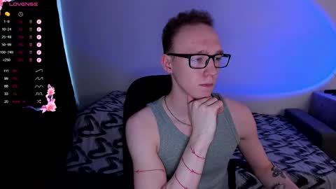 Snapshot of alex_silent chatting on 09.18.25 alex_silent online show from 09.18.25