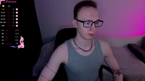 Snapshot of alex_silent chatting on 09.19.25 alex_silent online show from 09.19.25