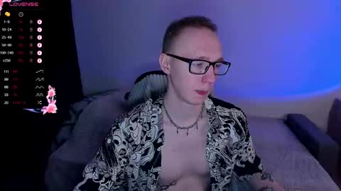 Snapshot of alex_silent chatting on 10.15.25 alex_silent online show from 10.15.25