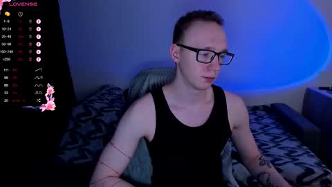 Snapshot of alex_silent chatting on 11.06.25 alex_silent online show from 11.06.25