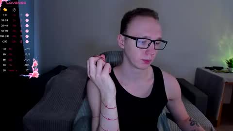 Snapshot of alex_silent chatting on 11.07.25 alex_silent online show from 11.07.25