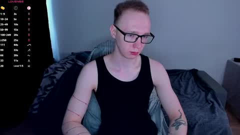 Snapshot of alex_silent chatting on 04.26.26 alex_silent online show from 04.26.26