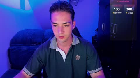 Snapshot of alex_smith0 chatting on 12.23.24 online show from 12.23.24