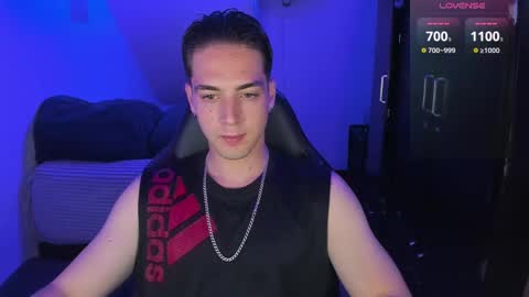 Snapshot of alex_smith0 chatting on 03.01.25 online show from 03.01.25