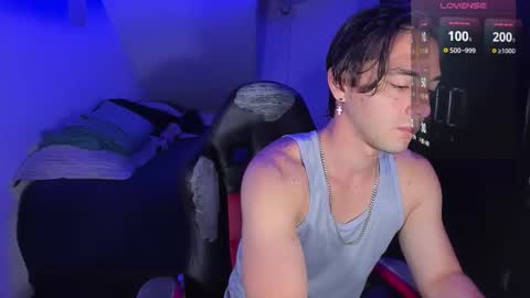 Snapshot of alex_smith0 chatting on 09.18.25 online show from 09.18.25