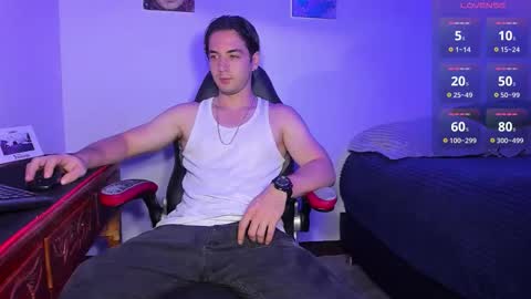 Snapshot of alex_smith0 chatting on 09.27.25 online show from 09.27.25