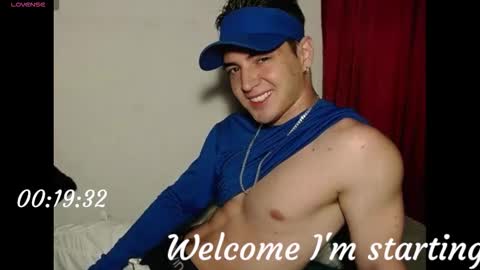 Snapshot of alex_smith0 chatting on 09.28.25 online show from 09.28.25