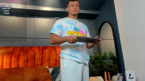 Snapshot of alex_tower chatting on 12.28.24 Alex Towers online show from 12.28.24