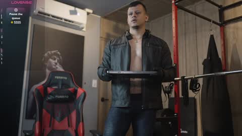 Snapshot of alex_tower chatting on 12.30.24 Alex Towers online show from 12.30.24