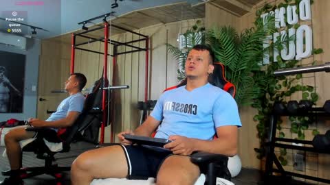 Snapshot of alex_tower chatting on 01.04.25 Alex Towers online show from 01.04.25