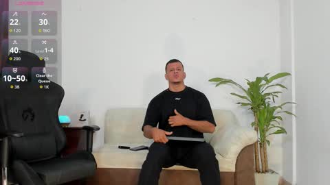 Snapshot of alex_tower chatting on 10.08.25 Alex Towers online show from 10.08.25