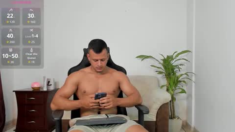 Snapshot of alex_tower chatting on 11.01.25 Alex Towers online show from 11.01.25