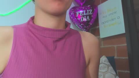 Snapshot of alexa_latina chatting on 09.12.25 alexa latina online show from 09.12.25