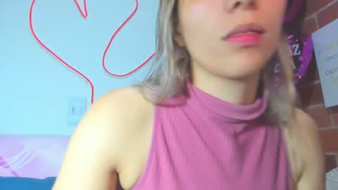Snapshot of alexa_latina chatting on 10.03.25 alexa latina online show from 10.03.25