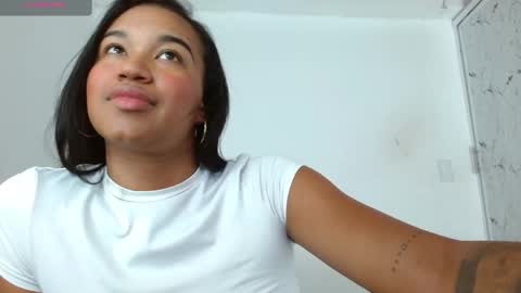 Snapshot of alexa_priincess chatting on 05.27.26 online show from 05.27.26