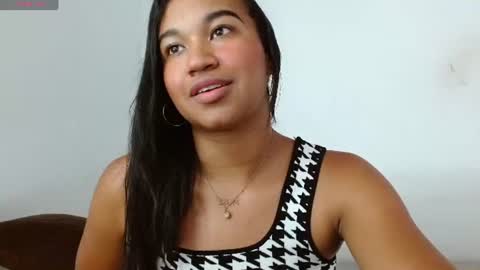 Snapshot of alexa_priincess chatting on 06.10.26 online show from 06.10.26