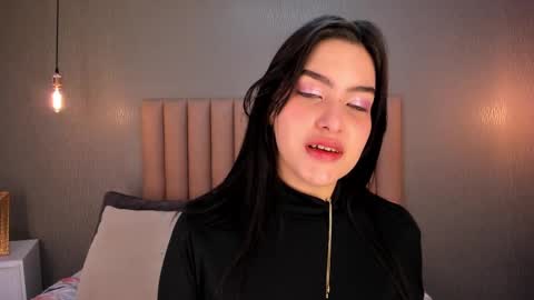 Alexa Thaylor online show from 02.05.25