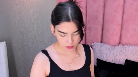 Alexa Thaylor online show from 10.24.25