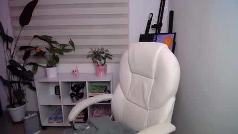 alexaa_obrien online show from 02.16.25