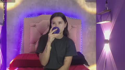 Snapshot of alexaivory chatting on 06.10.26 Alexa online show from 06.10.26