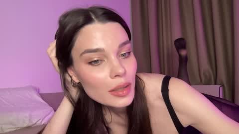 Snapshot of alexalex2095 chatting on 04.05.26 Ember Valentine online show from 04.05.26
