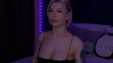 Alexa Mason online show from 04.28.26