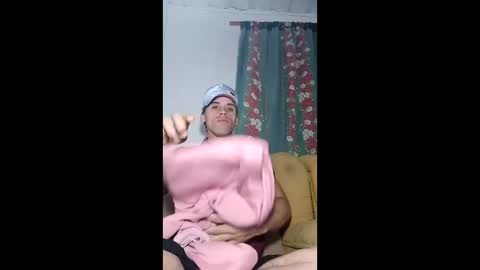 Snapshot of alexander_golden chatting on 12.04.25 alexander_golden online show from 12.04.25