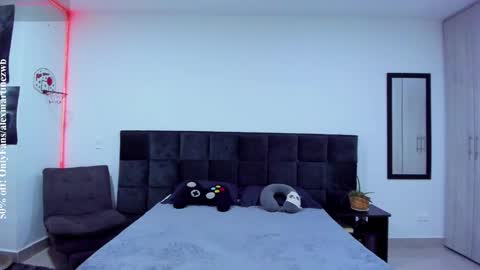 Onlyfansalexmartinezwb  Instagram alexwbmartinez  Twitter martinezcb937 online show from 11.29.25