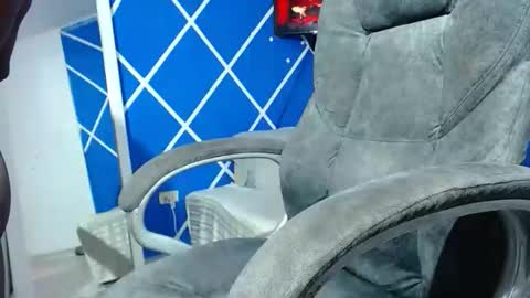 Snapshot of alexander_megan chatting on 03.08.26 alexander online show from 03.08.26