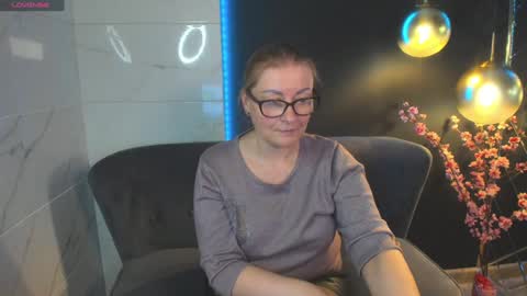 Snapshot of alexandra_kind chatting on 12.17.24 Alexandra online show from 12.17.24