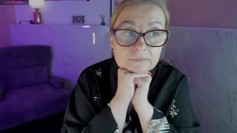 Snapshot of alexandra_kind chatting on 01.17.25 Alexandra online show from 01.17.25