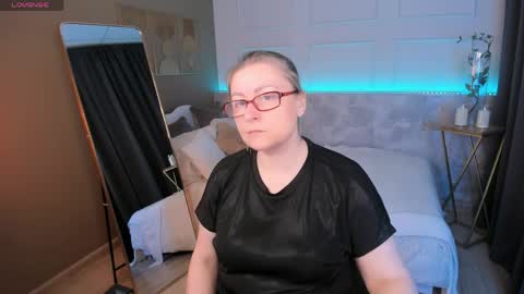 Alexandra online show from 03.29.26