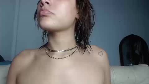 Snapshot of alexandra_lorens chatting on 09.25.25 geo online show from 09.25.25