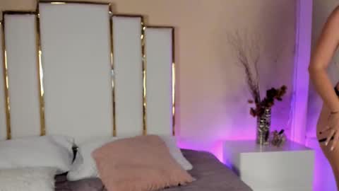 Snapshot of alexandraa_gomez chatting on 09.29.25 alexandraa_gomez online show from 09.29.25