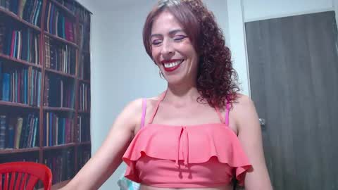 Snapshot of alexandrahornysexi chatting on 12.18.24 alexandra online show from 12.18.24