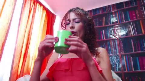 Snapshot of alexandrahornysexi chatting on 02.15.25 alexandra online show from 02.15.25