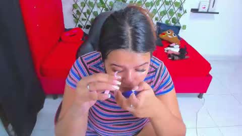 Snapshot of alexandramaravilla chatting on 01.25.25 ALEXANDRA online show from 01.25.25