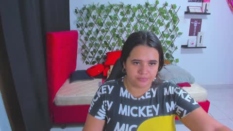 Snapshot of alexandramaravilla chatting on 01.29.25 ALEXANDRA online show from 01.29.25