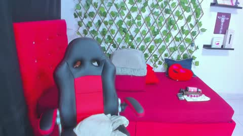 Snapshot of alexandramaravilla chatting on 02.08.25 ALEXANDRA online show from 02.08.25