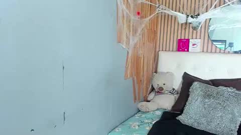 Snapshot of alexandramaravilla chatting on 11.01.25 ALEXANDRA online show from 11.01.25