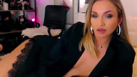 alexandrawooow online show from 05.05.26