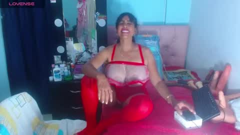alexaqueenn online show from 05.16.26