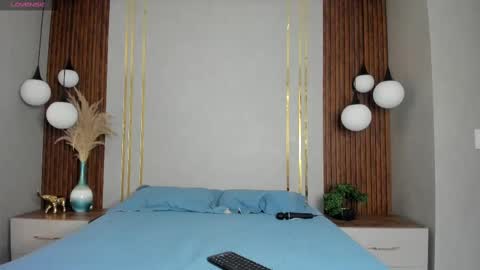 Snapshot of alexariot1 chatting on 10.27.25 alexariot1 online show from 10.27.25