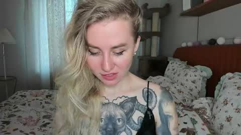 Snapshot of alexarush chatting on 05.17.26 alexarush online show from 05.17.26