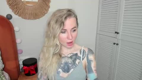 Snapshot of alexarush chatting on 05.28.26 alexarush online show from 05.28.26