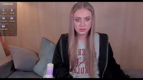 Snapshot of alexashowcum chatting on 03.04.25 Alexa online show from 03.04.25