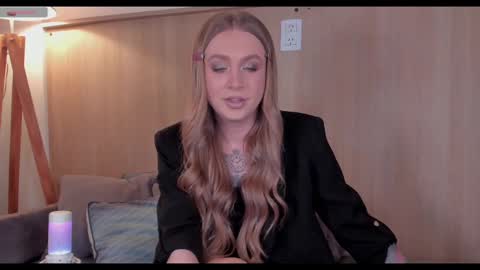 Snapshot of alexashowcum chatting on 03.05.25 Alexa online show from 03.05.25