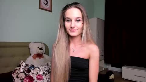 Snapshot of alexasweetblonde chatting on 03.05.25 Alexa online show from 03.05.25