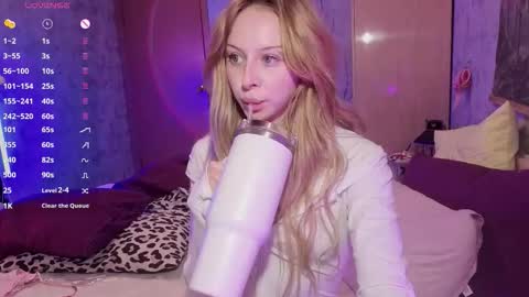 Snapshot of alexbellis chatting on 03.12.26 alexbellis online show from 03.12.26